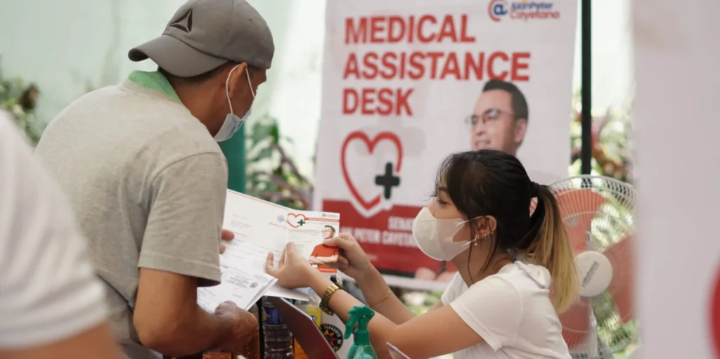 Manila patients get aid from medical caravan