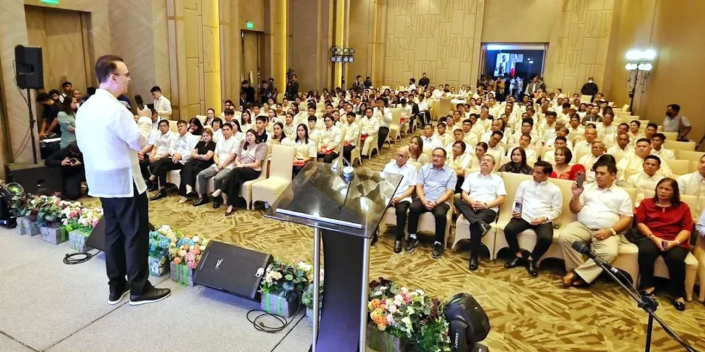 Cayetano to newly elected officials: Uphold the law in face of temptations