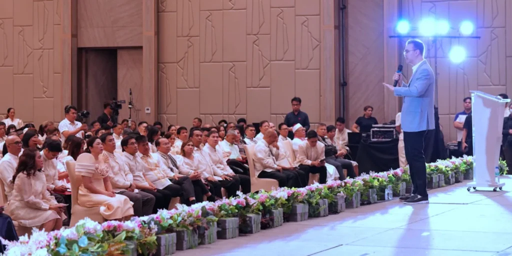 Newly elected barangay officials told: Help transform the Philippines into a drug-free country