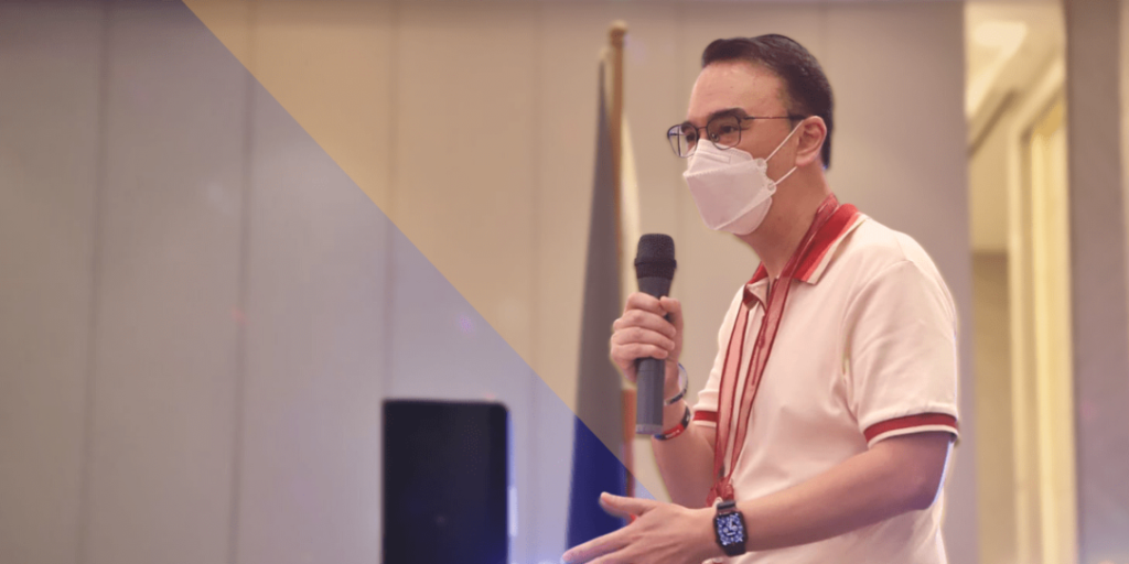 Cayetano to barangay execs: Continue doing your best, maintain your unity
