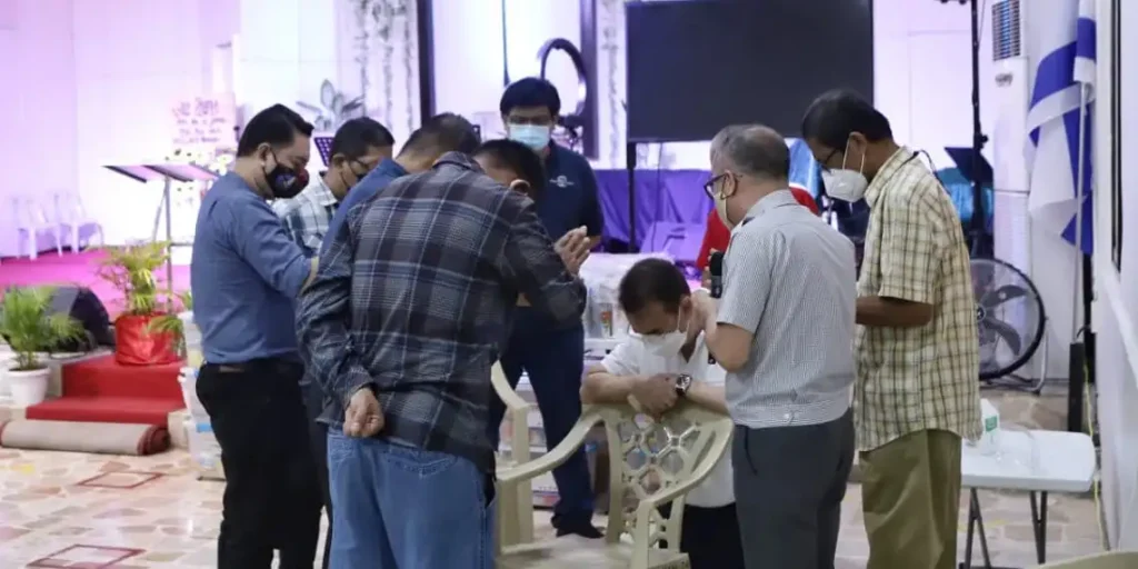 Hundreds of pastors, churches urge Cayetano to run for President